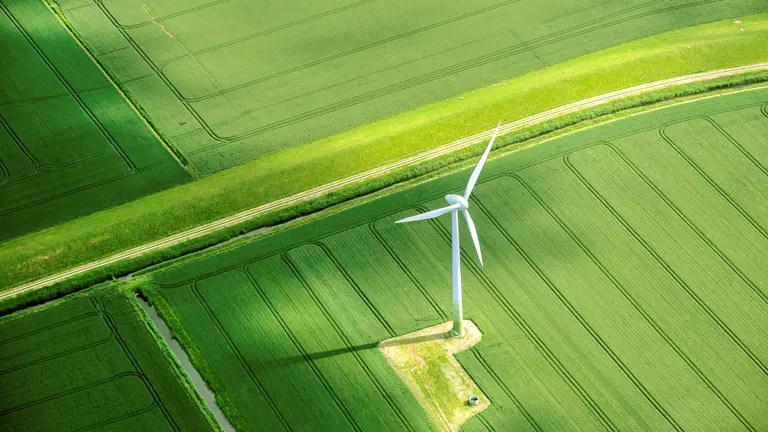 Green-Hydrogen Wind-Turbine